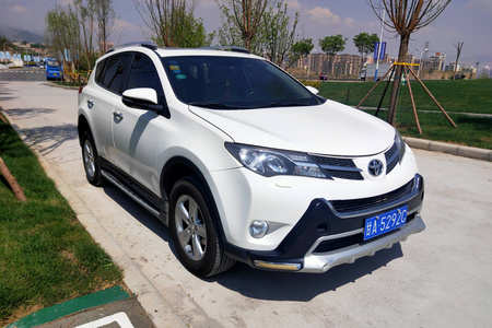 陇南二手丰田RAV4荣放 2013款 2.5L 手自一体 精英版